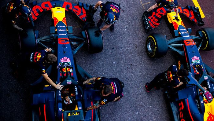 Gara-gara Max Verstappen sering membuat kesalahan, tim Red Bull bisa bisa terancam dalam pertarungan memperebutkan kejuaraan konstruktor