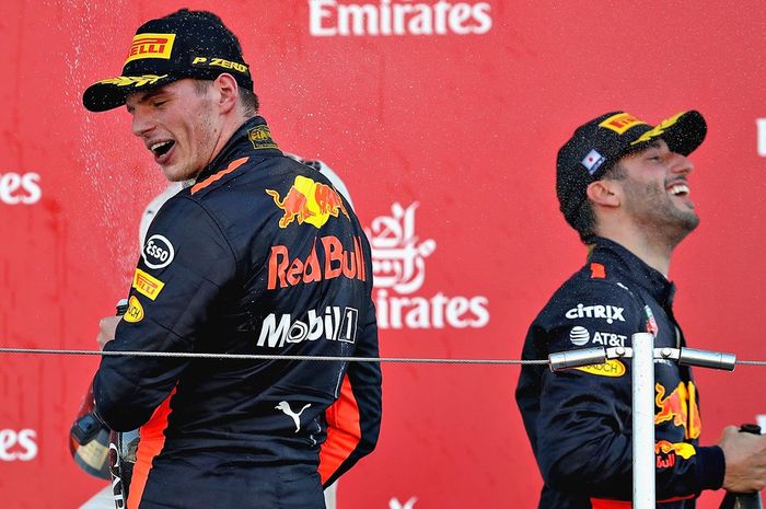 Tim Red Bull dua kali berturut-turut kedua pembalapnya naik podium, setelah GP F1 Malaysia kini di Jepang