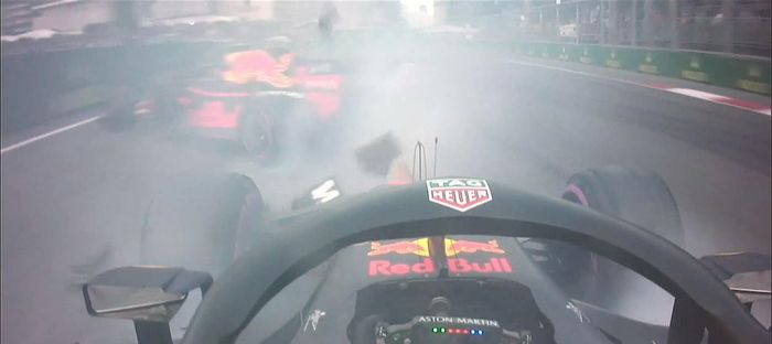 Detik-detik saat tabrakan duo Red Bull Racing