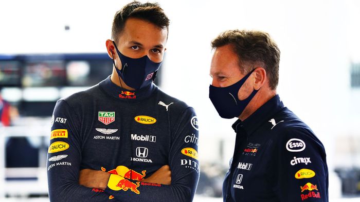 Alexander Albon (kiri) jadi test driver dan pembalap cadangan di musim 2021.