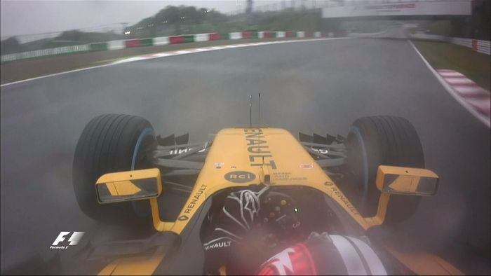 Pandangan pembalap terbatas akibat hujan deras di sirkuit Suzuka, seperti tampak dari kokpit mobil pembalap tim Renault, Nico Hulkenberg