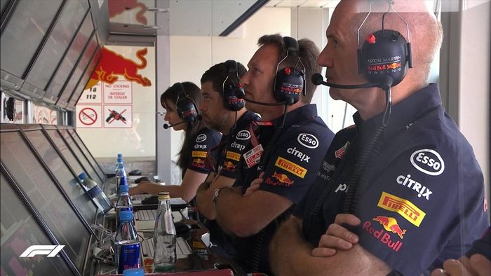 Tim Red Bull masih menunggu keputusan Daniel Ricciardo yang masih menunda perpanjangan kontraknya