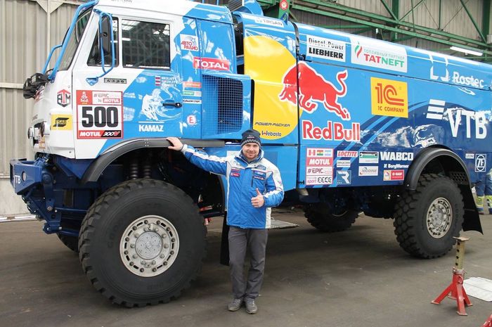 Salah satu truk Kamaz yang dipersiapkan untuk Reli Dakar 2018