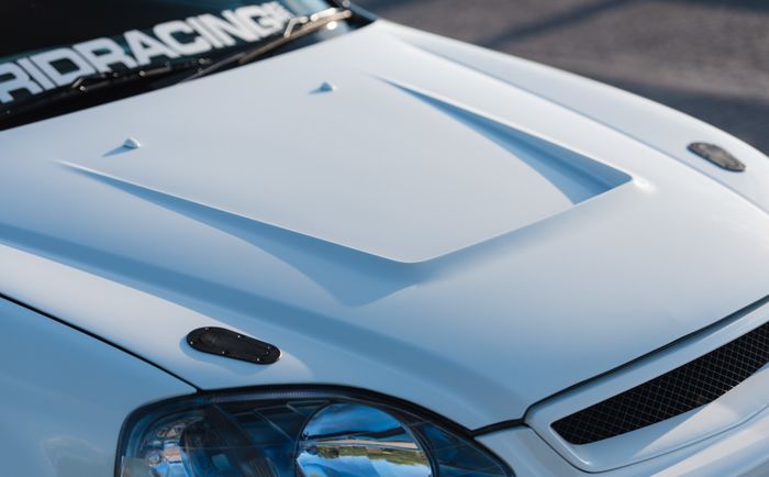 Tampilan kap mesin Honda Civic Type R EK9