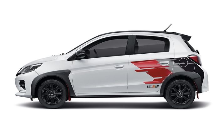 Mitsubishi Mirage Ralliart punya tampilan lebih sporty dari model standar