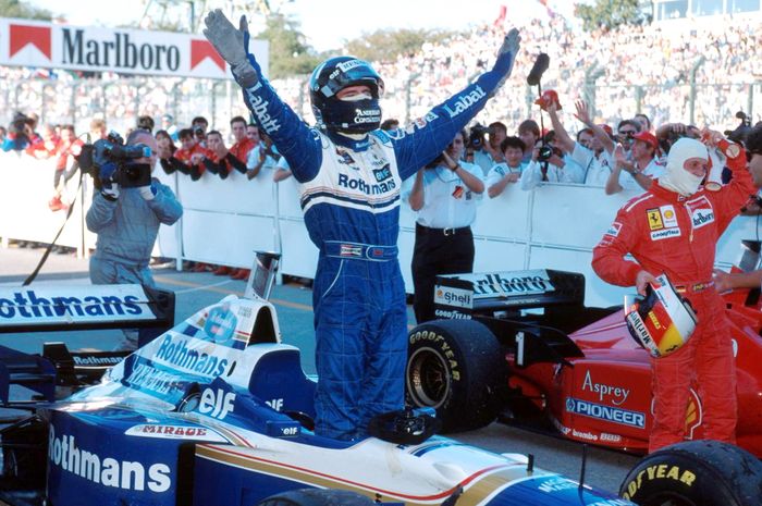 Damon Hill juara dunia 1996 bersama Williams bermesin Renault