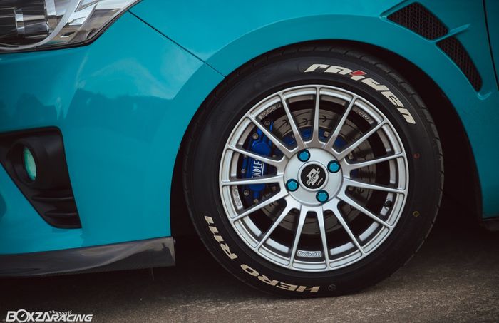 Toyota Yaris pasang pelek Lenso Project D RACE 5 ukuran 15 inci