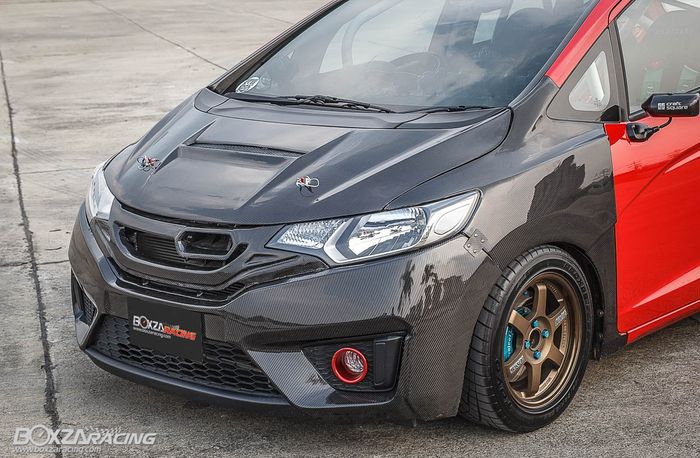 Fascia Honda Jazz G5 sudah full serat karbon