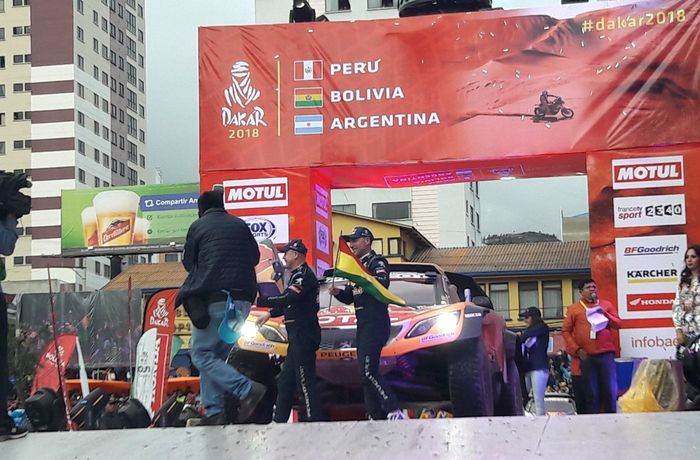 Memasuki La Paz, ibu kota Bolivia di stage 6, Stephane Peterhansel terus memimpin klasemen sementara Reli Dakar 2018