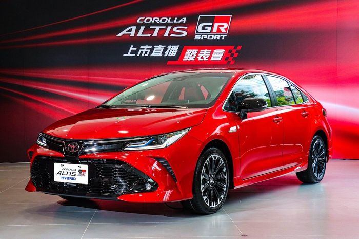 Toyota Corolla Altis GR Sport dengan aura sporty