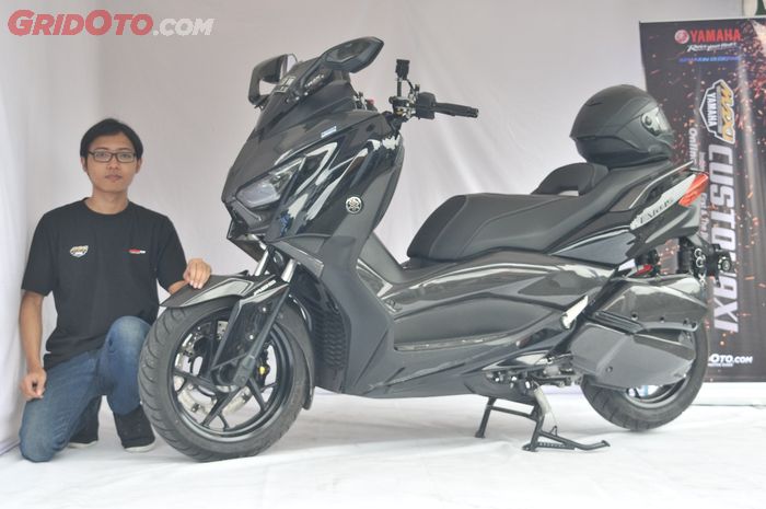 Yamaha XMAX dengan konsep racing