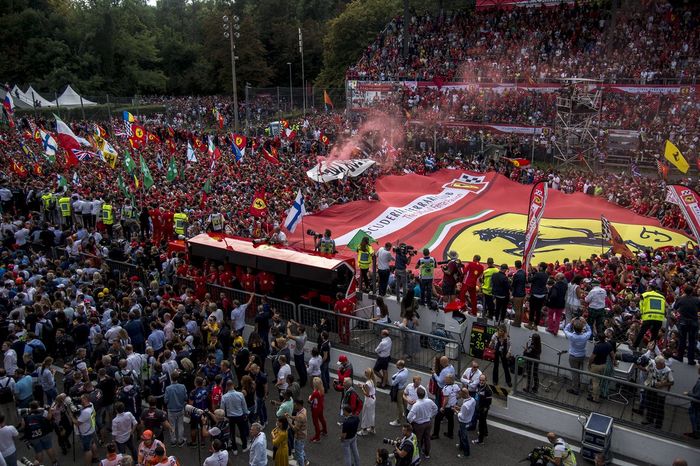 Fans Ferrari sudah lama tidak menyaksikan pembalap Ferrari menang di GP F1 Italia