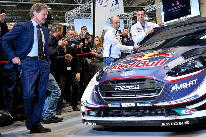 Bos tim M-Sport Malcolm Wilson ketika memperkenalkan wajah mobil relinya untuk WRC 2018