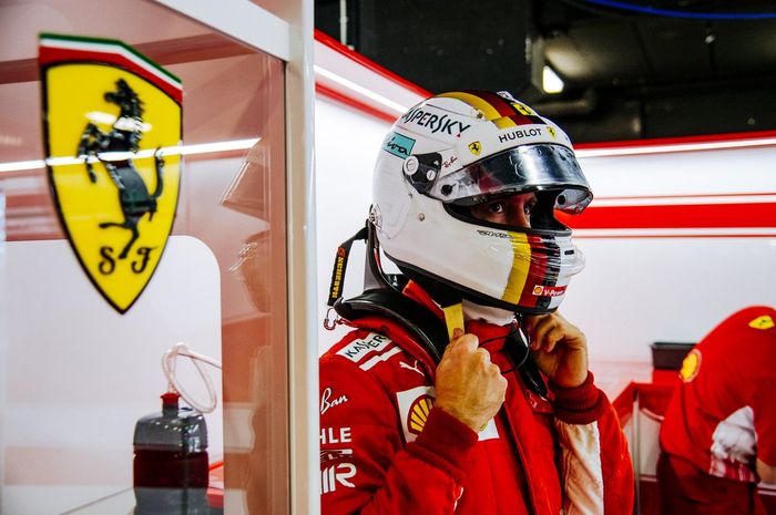 Sebastian Vettel tercepat pada tes pramusim kedua hari pertama di sirkuit Barcelona