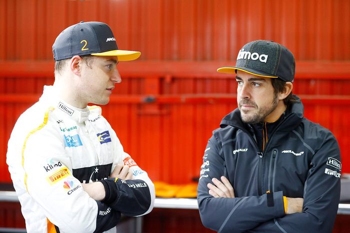 Tim F1 McLaren bisa pusing menentukan pembalapnya tahun depan, apakah Stoffel Vandoorne dan Fernando Alonso yang bisa digantikan oleh Lando Norris