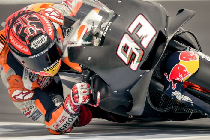 Begini penampakan aero fairing pada motor Honda milik Marc Marquez saat tes di Jerez, Spanyol