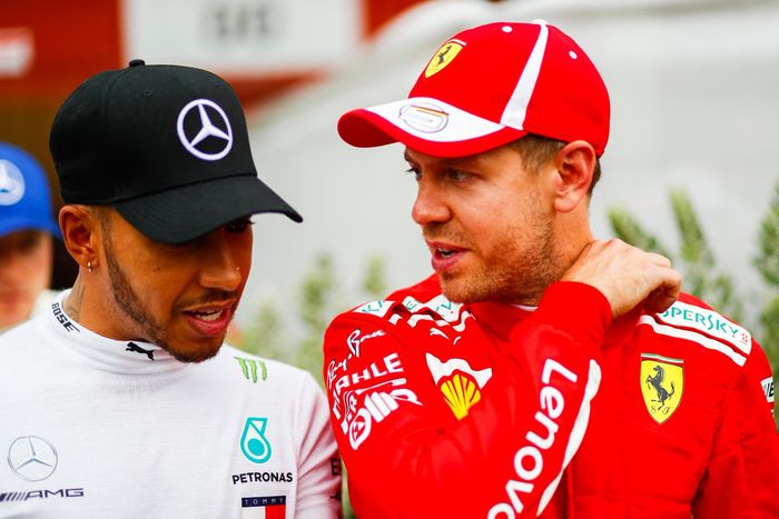 Lewis Hamilton tidak hanya akan bersaing dengan Sebastian Vettel dalam perburuan gelar musim 2018