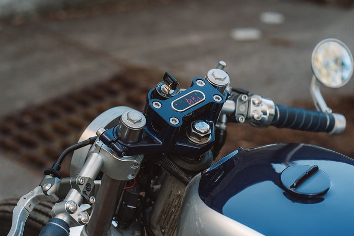 Speedometer digital dari motogadget