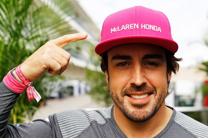 Fernando Alonso kembali akan membela tim McLaren untuk balapan musim 2018