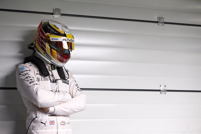 Lewis Hamilton akan mempertahakan gelar juara dunia F1-nya di musim 2018 dan mengejar titel kelima