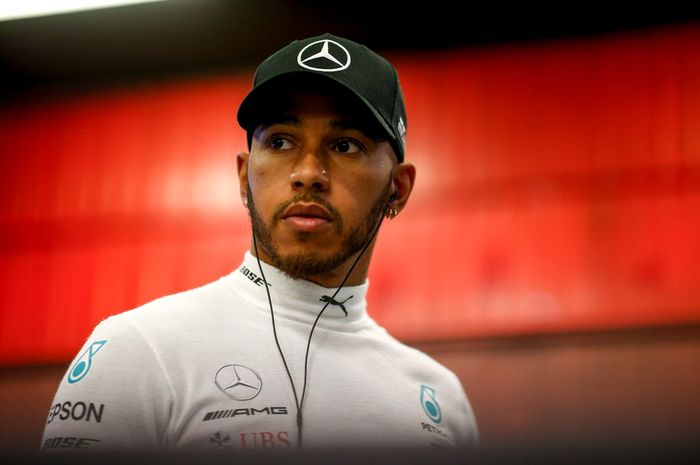 Lewis Hamilton menutup tes pramusim di Barcelona dengan catatan waktu tercepat