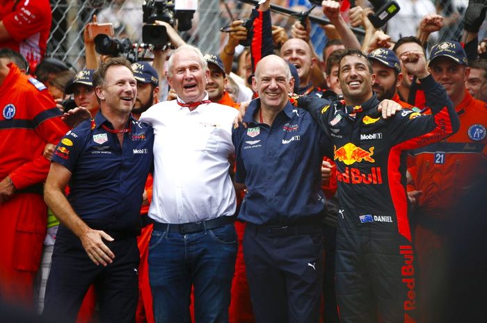 Para petinggi tim Red Bull, dari kiri ke kanan: Christian Horner, Helmut Marko dan Adrian Newey