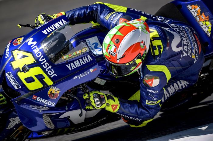 Valentino Rossi dengan livery helm barunya, pecahkan rekor catatan waktu pole position MotoGP Italia