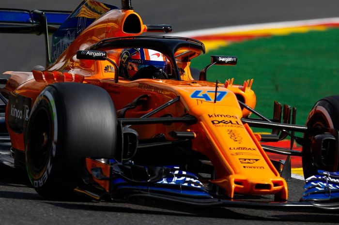 Pembalap F2 Lando Norris ketika mengikuti sesi latihan pertama bersama tim McLaren di GP F1 Belgia