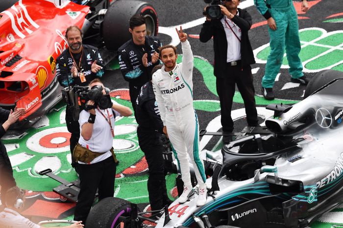 Poin Lewis Hamilton tidak terkejar Sebastian Vettel dengan 2 balapab tersisa