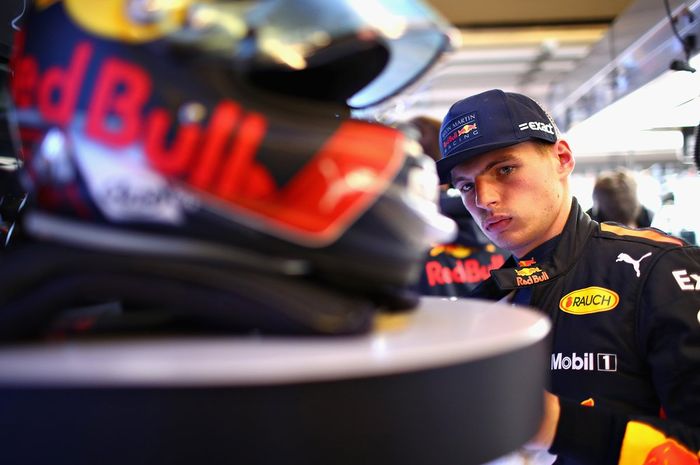 Dorong Esteban Ocon, Max Verstappen dapat hukuman dari FIA