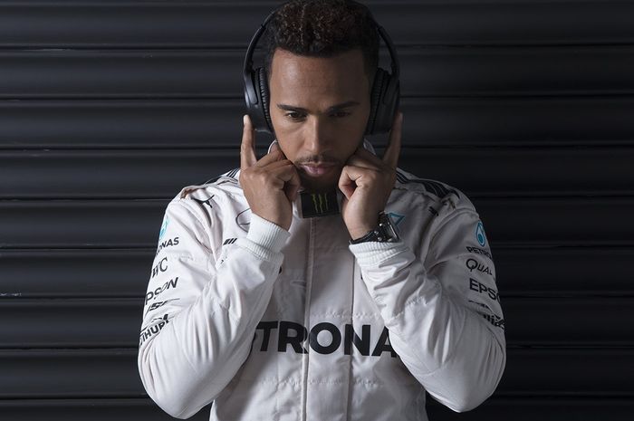 Lewis Hamilton ingin fokus di sisa lima balapan F1 musim ini untuk mengejar gelar juara dunia keempat kalinya