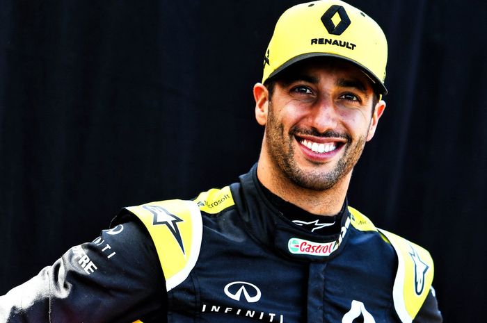 Gagal finis di F1 Bahrain, Daniel Ricciardo mengaku masih kesulitan untuk beradaptasi dengan mobil Renault