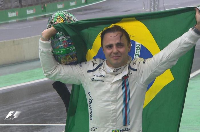 Felipe Massa ketika di GP F1 Brasil tahun lalu sudah mengucapkan selamat tinggal kepada para fansnya