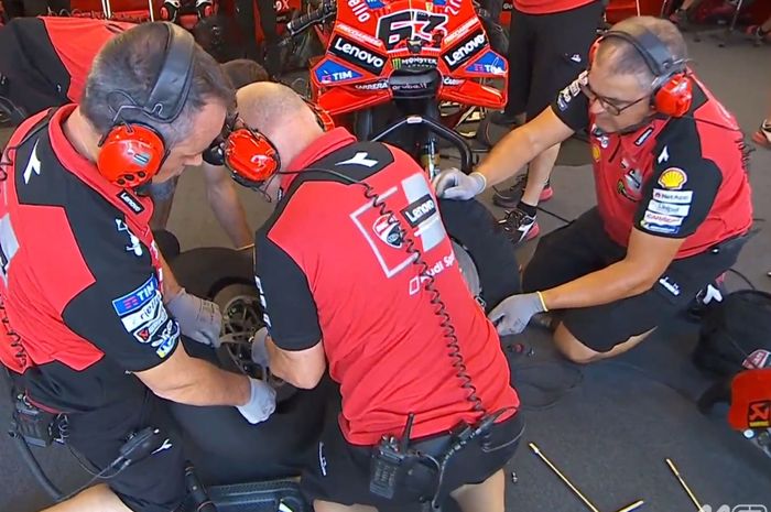 Pecco Bagnaia tidak pakai cakram rem besar di FP1 MotoGP Italia 2025