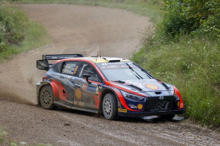 Ott Tanak salah satu pereli andalan tim Hyundai pada sesi shakedown Reli Estonia 2022 hari Kamis (14/7)