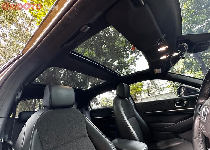 Tak sekadar penamaan, panoramic roof dengan panoramic sunroof punya perbedaan.