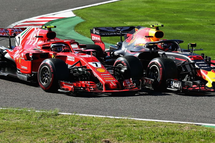 Max Verstappen senggol Kimi Raikkonen