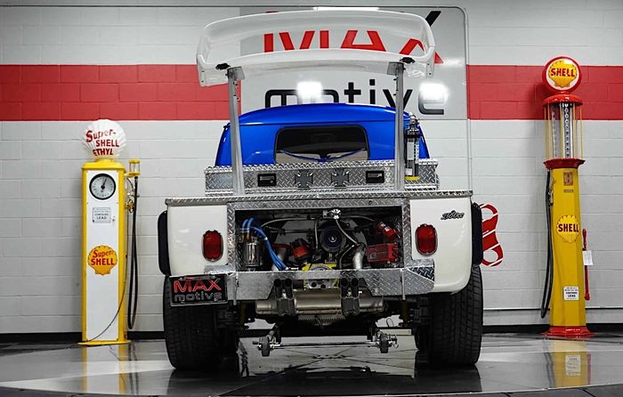 Modifikasi VW Kombi bantet didukung mesin 2.200 cc bertenaga 330 dk