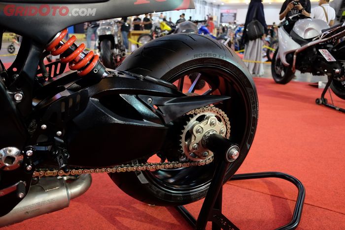 Mono arm Ducati Multistrada juga menempel di motor berjuluk Zero ini