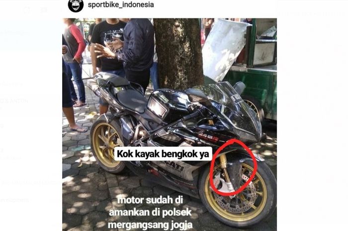 Ducati 848 sok depannya terlihat bengkok