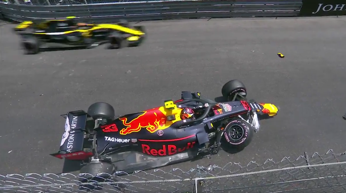 Max Verstappen crash di GP F1 Monako