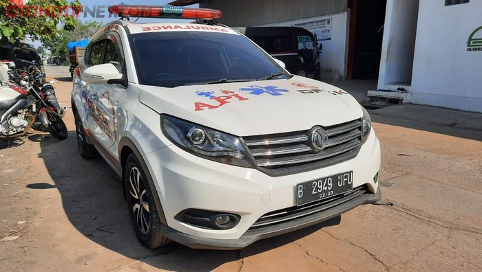 MObil jenis SUV macam DFSK Glory 580 ini pun bisa dijadikan ambulance