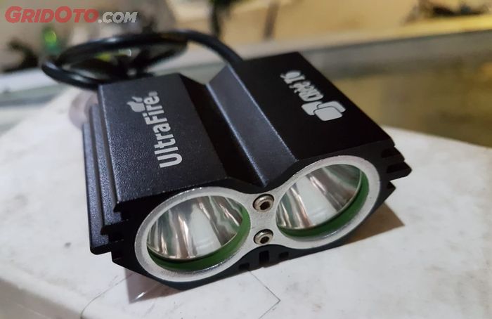 pasang lampu tambahan sesuai dengan kondisi kelistrikan motor agar aki enggak cepat soak