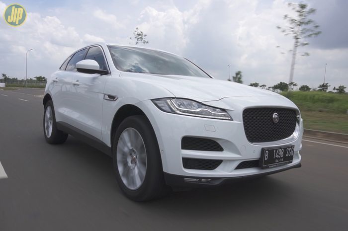 Jaguar F-Pace 2.0 Prestige memiliki respon mesin dan transmisi yang oke