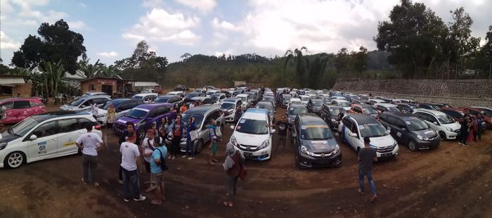Jajaran Honda Mobilio di gathering Mobilio Indonesia di Ponorogo
