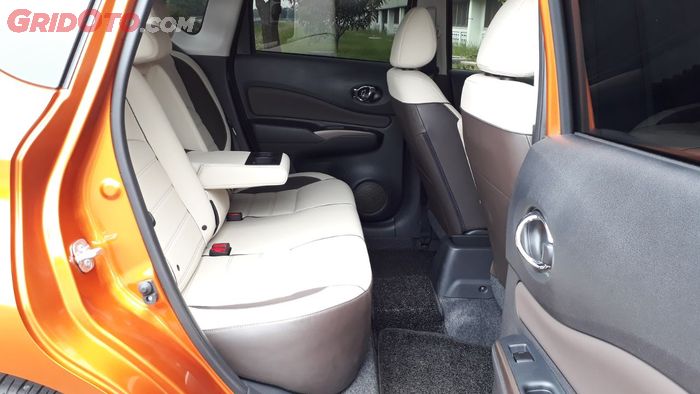 Jok baris kedua Nissan Note sangat lapang