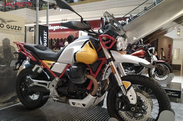 Moto Guzzi V85TT diajak main ke mall