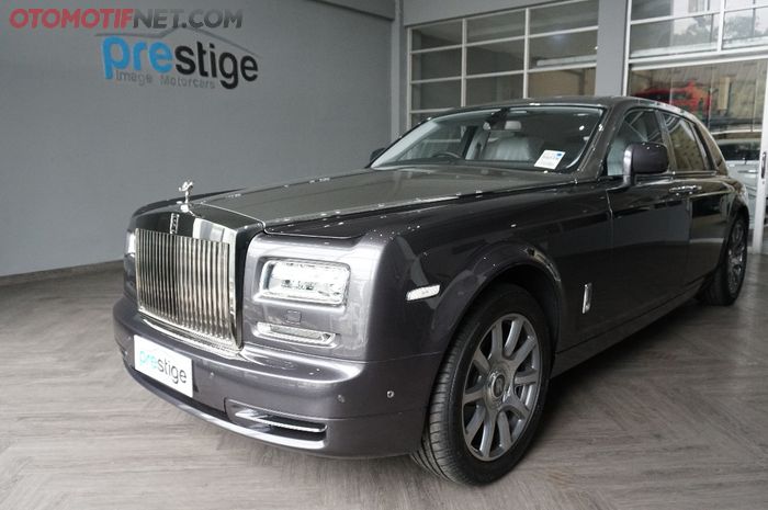 Rolls-Royce Metropolitan selain memiliki mesin bertenaga ia juga memiliki desain klasik dan mewah