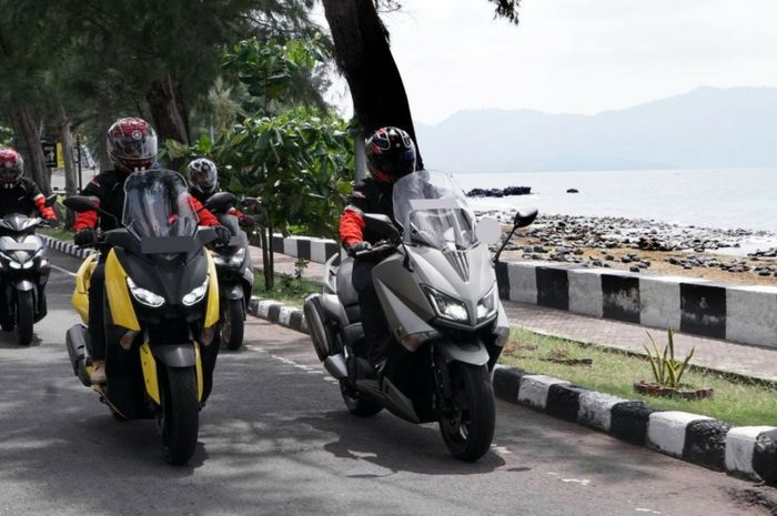 Peserta MAXI Yamaha Tour de Indonesia