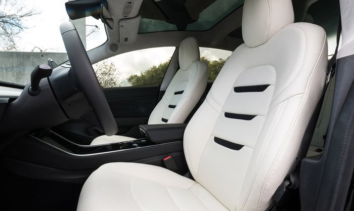 Kabin Tesla Model 3 garapan T-Sportline